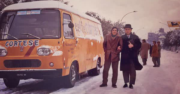 Auslieferbus von damals der-cortese-bus